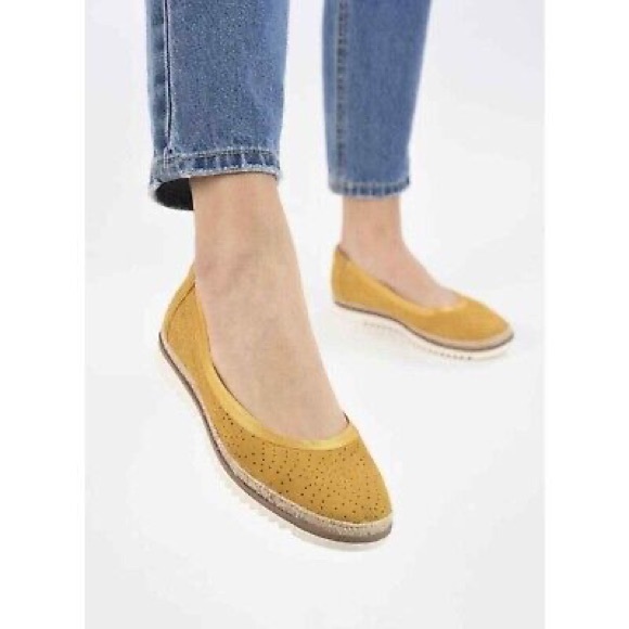 clarks serena kellyn slip on shoe